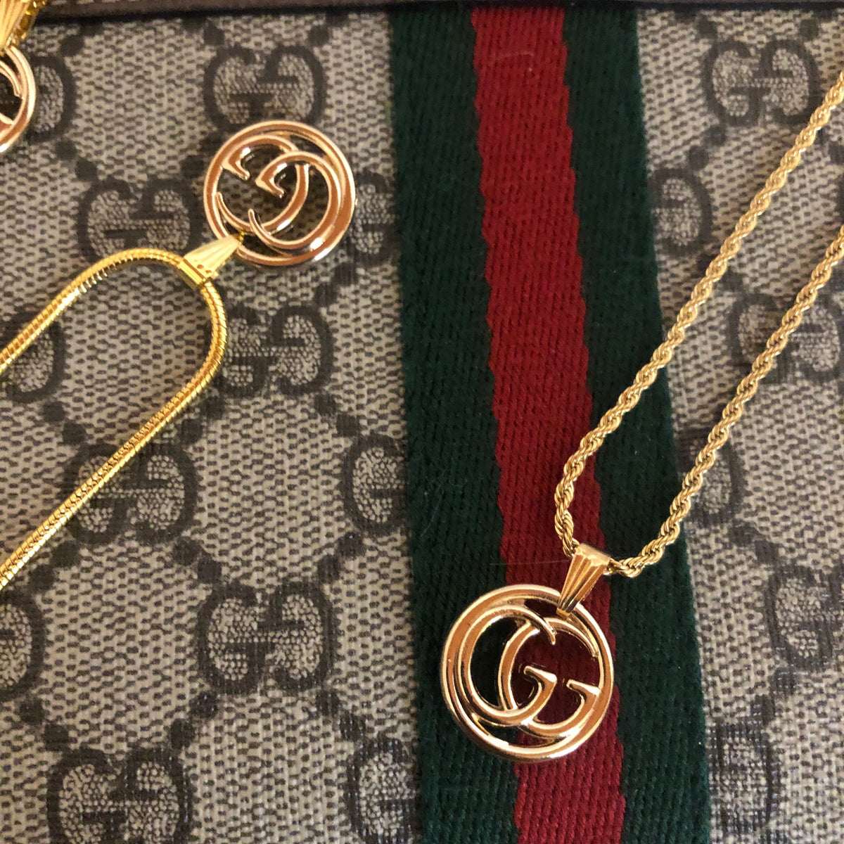 Gucci button necklace Clearance
