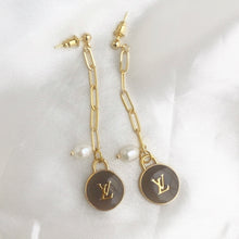 Load image into Gallery viewer, Louis Vuitton Pastilles Drop Earrings