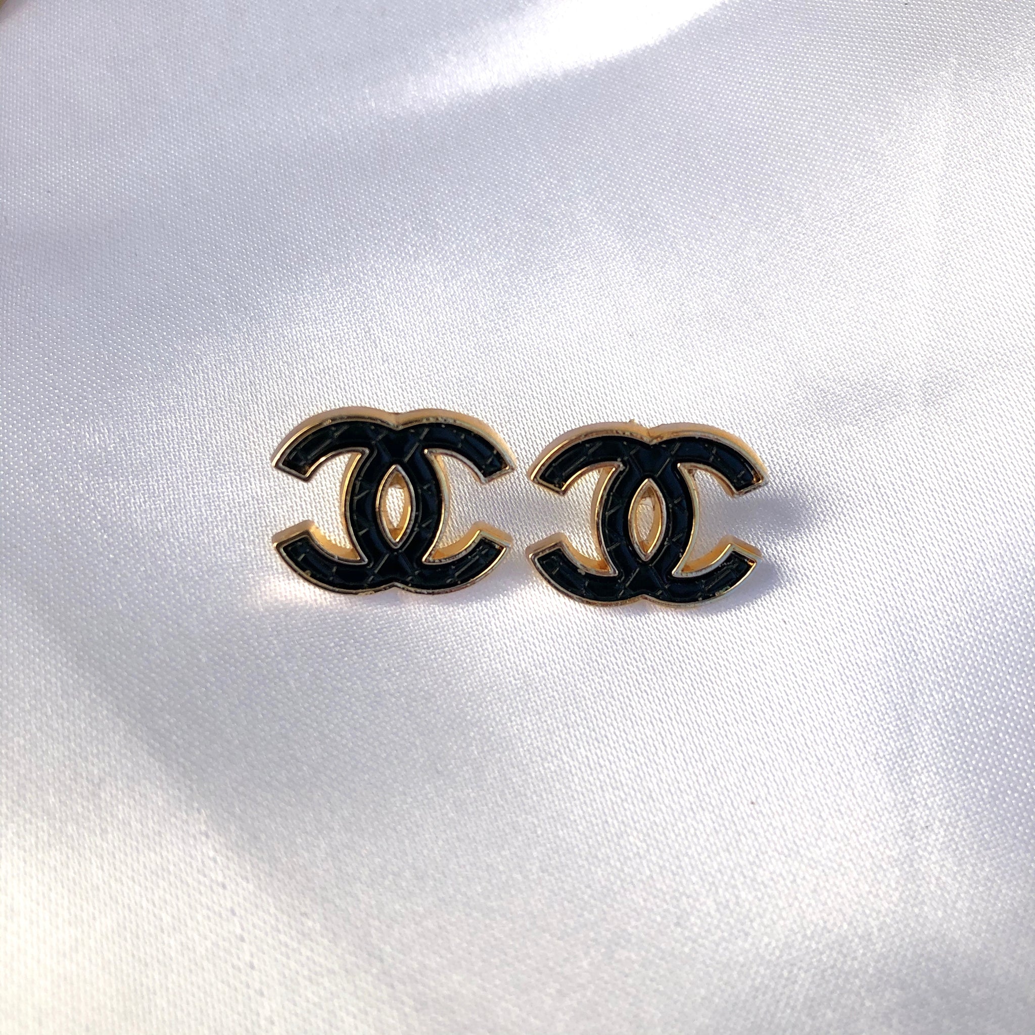 Large Vintage Chanel Earrings – Accent's Novato